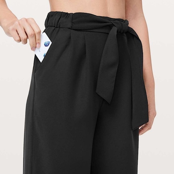 Lululemon Noir Crop Black Trouser Flowy Business Office Pant Size 4 - Picture 3 of 10